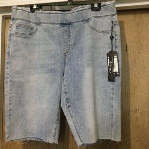 NWT Charlie B pull on Bermuda style shorts with raw waist band denim size 14